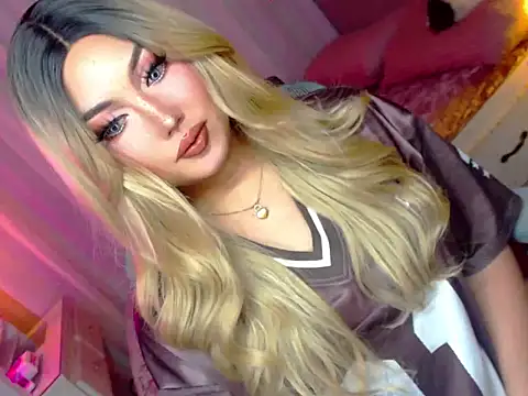 Snapshot of HOTnWILDalice chatting on 04.18.26 HOTnWILDalice online show from 04.18.26