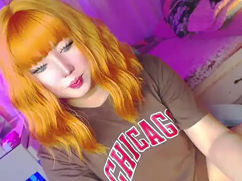Snapshot of HOTnWILDalice chatting on 04.21.26 HOTnWILDalice online show from 04.21.26