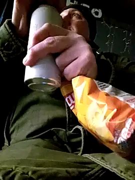 Snapshot of Pokaz2020 chatting on 01.25.25 Pokaz2020 online show from 01.25.25