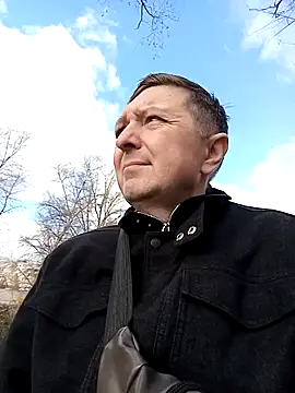 Snapshot of Pokaz2020 chatting on 10.28.25 Pokaz2020 online show from 10.28.25