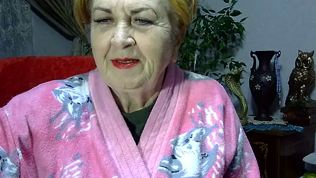 Emma52610 online show from 02.20.25