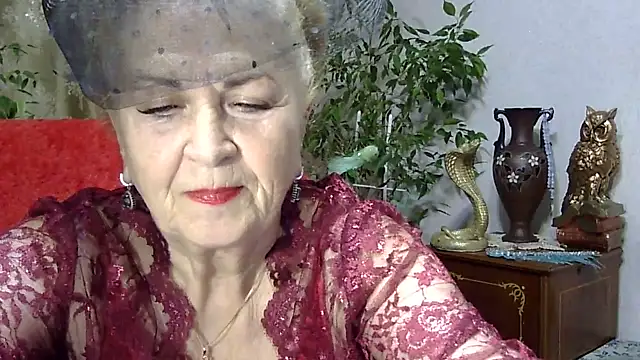 Emma52610 online show from 02.26.25