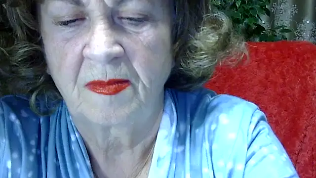 Emma52610 online show from 12.04.25