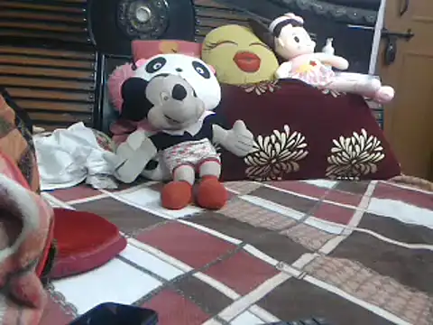 Snapshot of prettyindiandoll chatting on 12.25.24 prettyindiandoll online show from 12.25.24