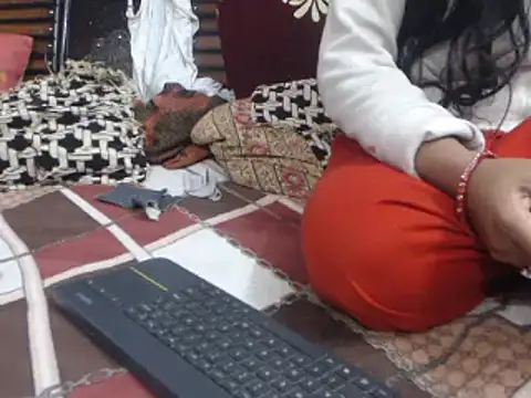 Snapshot of prettyindiandoll chatting on 01.25.25 prettyindiandoll online show from 01.25.25