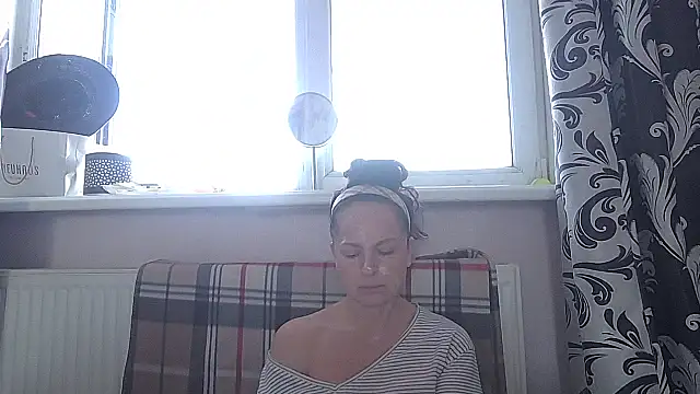 Snapshot of LindaStarS chatting on 05.15.26 LindaStarS online show from 05.15.26