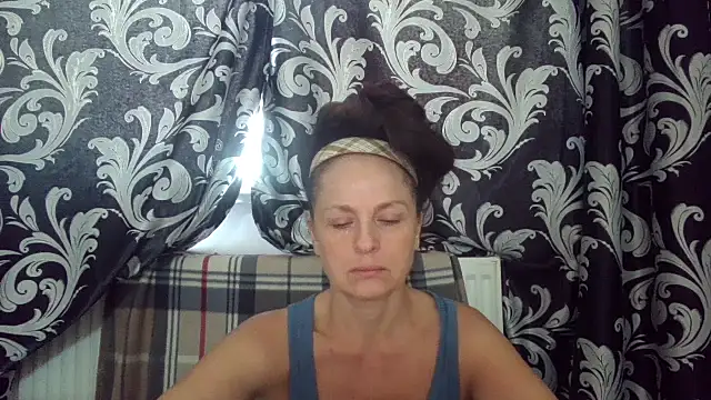 Snapshot of LindaStarS chatting on 06.27.26 LindaStarS online show from 06.27.26