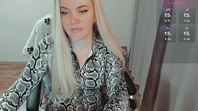 Snapshot of AllAboutLoveXx chatting on 10.27.25 AllAboutLoveXx online show from 10.27.25