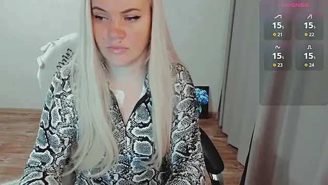 Snapshot of AllAboutLoveXx chatting on 11.12.25 AllAboutLoveXx online show from 11.12.25