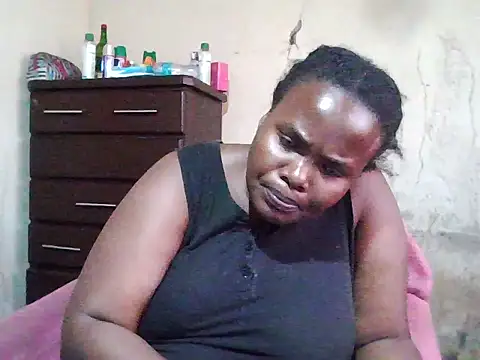 Snapshot of sexybigboobz chatting on 06.15.26 sexybigboobz online show from 06.15.26