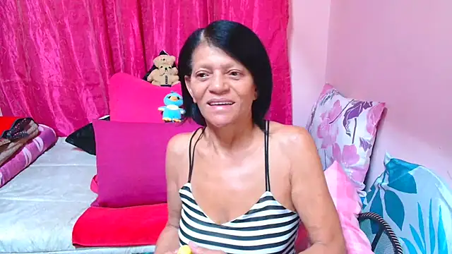 SLUTTYROXY online show from 01.13.26