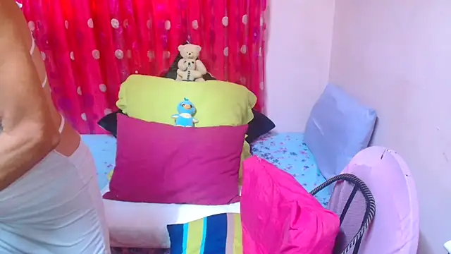 SLUTTYROXY online show from 04.15.26