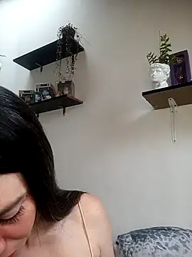 Snapshot of loveuu-bae chatting on 12.30.24 loveuu-bae online show from 12.30.24