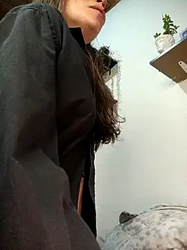 Snapshot of loveuu-bae chatting on 01.01.25 loveuu-bae online show from 01.01.25