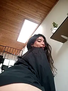 Snapshot of loveuu-bae chatting on 01.01.25 loveuu-bae online show from 01.01.25