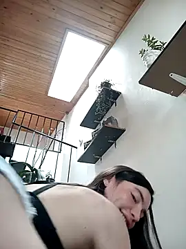 Snapshot of loveuu-bae chatting on 01.11.25 loveuu-bae online show from 01.11.25