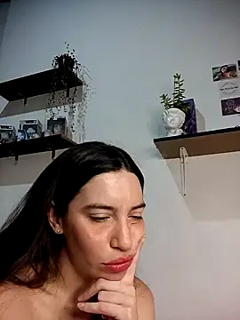 Snapshot of loveuu-bae chatting on 01.20.25 loveuu-bae online show from 01.20.25