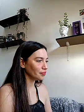 Snapshot of loveuu-bae chatting on 02.01.25 loveuu-bae online show from 02.01.25