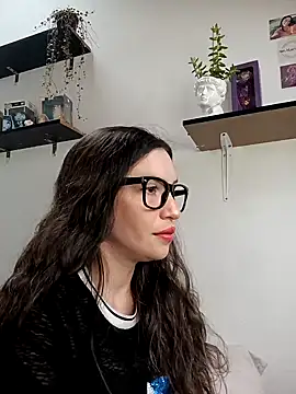 Snapshot of loveuu-bae chatting on 02.06.25 loveuu-bae online show from 02.06.25