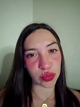 Snapshot of loveuu-bae chatting on 09.19.25 loveuu-bae online show from 09.19.25