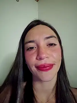 Snapshot of loveuu-bae chatting on 09.28.25 loveuu-bae online show from 09.28.25