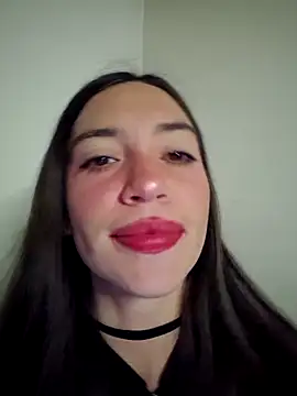 Snapshot of loveuu-bae chatting on 10.01.25 loveuu-bae online show from 10.01.25