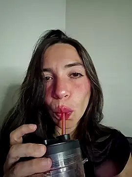 Snapshot of loveuu-bae chatting on 12.03.25 loveuu-bae online show from 12.03.25