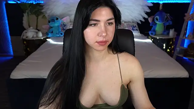 Snapshot of EmilyCandyy chatting on 10.20.25 EmilyCandyy online show from 10.20.25