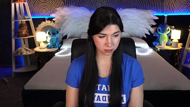 Snapshot of EmilyCandyy chatting on 11.10.25 EmilyCandyy online show from 11.10.25