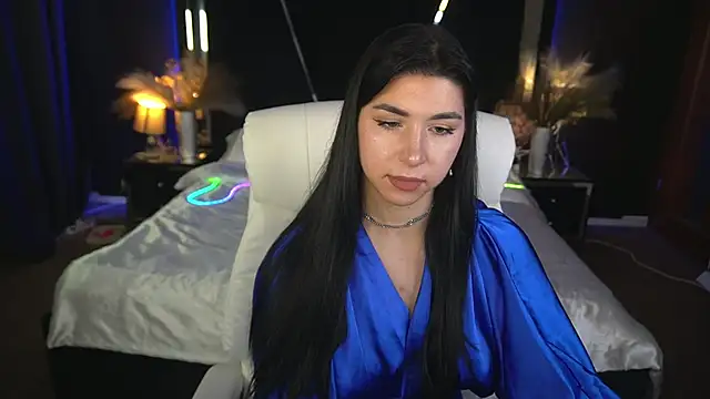 Snapshot of EmilyCandyy chatting on 11.11.25 EmilyCandyy online show from 11.11.25