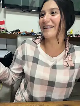 Snapshot of kinky_mila@xh chatting on 12.16.25 kinky milaxh online show from 12.16.25