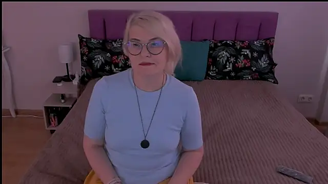 sabrinamacmarren online show from 02.06.25