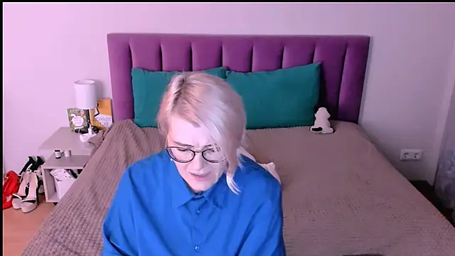 sabrinamacmarren online show from 11.06.25