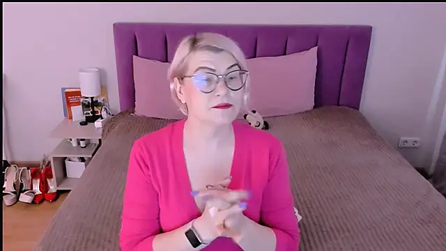 sabrinamacmarren online show from 11.28.25