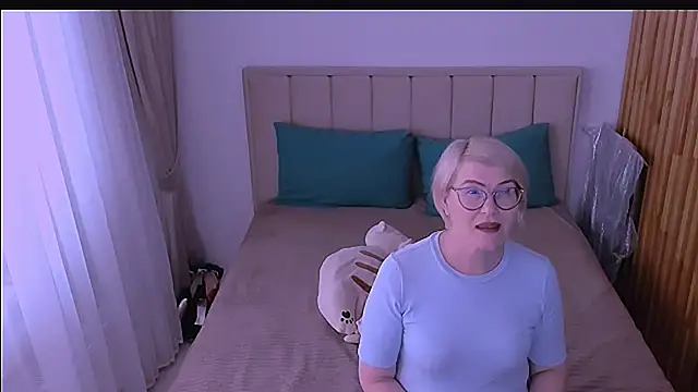 sabrinamacmarren online show from 04.25.26