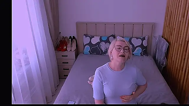 sabrinamacmarren online show from 05.11.26