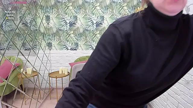 Paris Cherry online show from 03.08.25