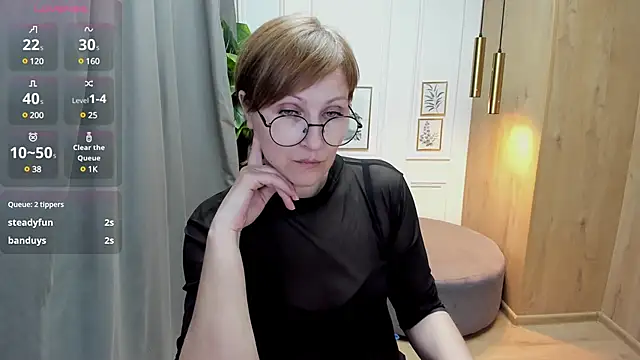 Paris Cherry online show from 03.12.25