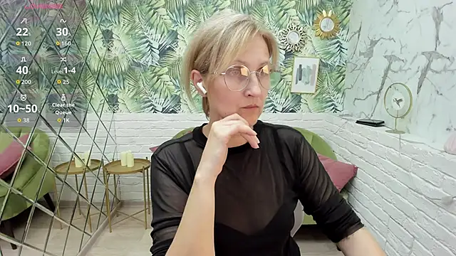 Paris Cherry online show from 09.27.25