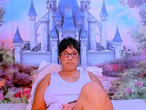 Snapshot of indianroxy chatting on 03.04.25 indianroxy online show from 03.04.25