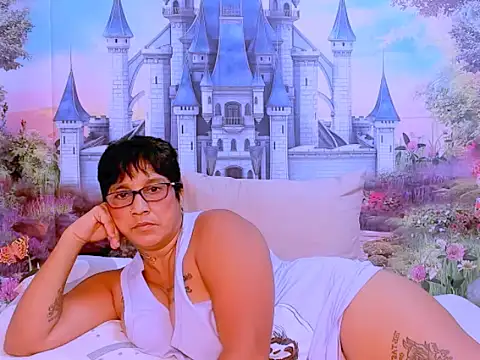 Snapshot of indianroxy chatting on 03.04.25 indianroxy online show from 03.04.25