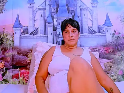 Snapshot of indianroxy chatting on 03.06.25 indianroxy online show from 03.06.25