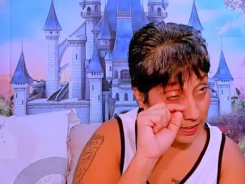 Snapshot of indianroxy chatting on 03.15.25 indianroxy online show from 03.15.25