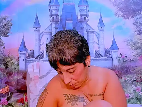 Snapshot of indianroxy chatting on 03.18.25 indianroxy online show from 03.18.25