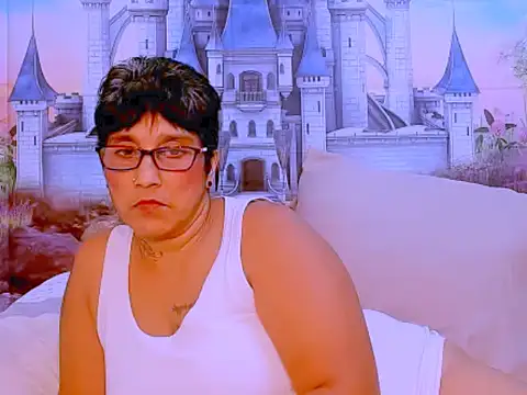 Snapshot of indianroxy chatting on 03.18.25 indianroxy online show from 03.18.25