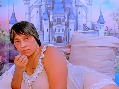 Snapshot of indianroxy chatting on 09.13.25 indianroxy online show from 09.13.25