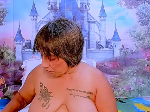 Snapshot of indianroxy chatting on 09.15.25 indianroxy online show from 09.15.25