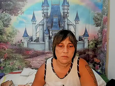 Snapshot of indianroxy chatting on 09.22.25 indianroxy online show from 09.22.25