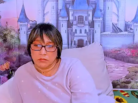 Snapshot of indianroxy chatting on 09.25.25 indianroxy online show from 09.25.25