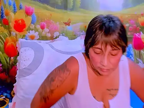 Snapshot of indianroxy chatting on 10.11.25 indianroxy online show from 10.11.25